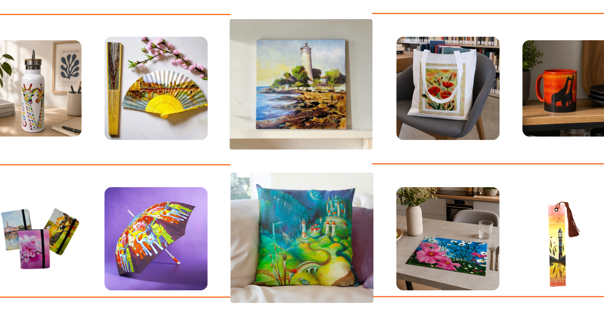 Collezione di gadget e oggetti d'arredo decorati con opere d'arte originali, tra cui borracce, ventagli, cuscini, borse e tazze